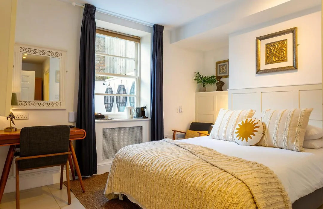 Ferndale Mews-1
