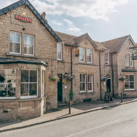The Bear & Swan-3